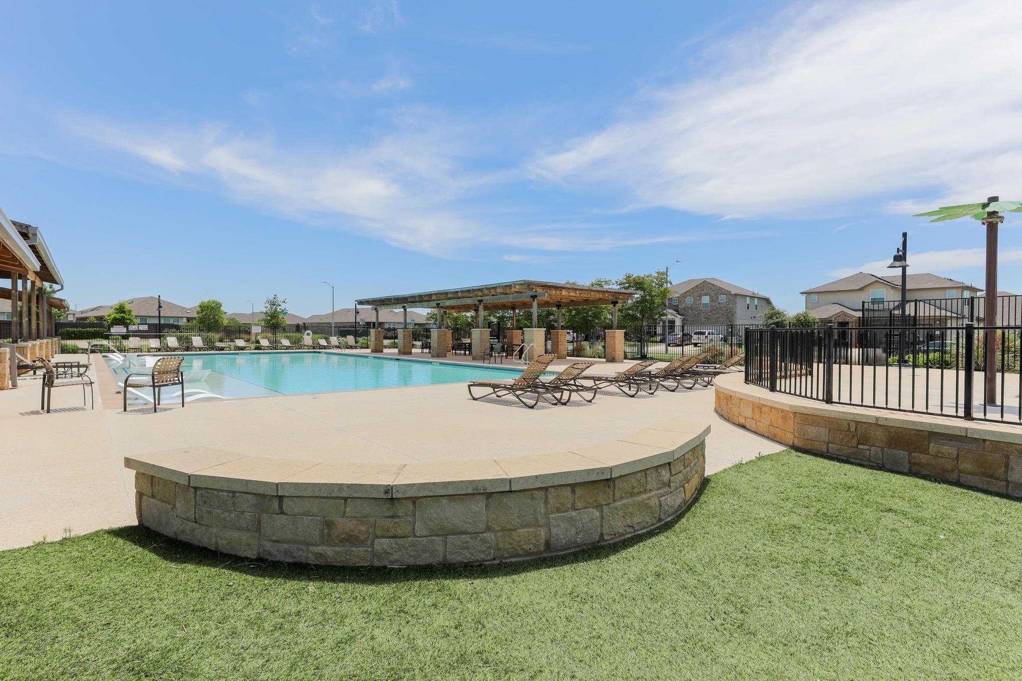 200 Waterway Ave, Hutto, TX 78634