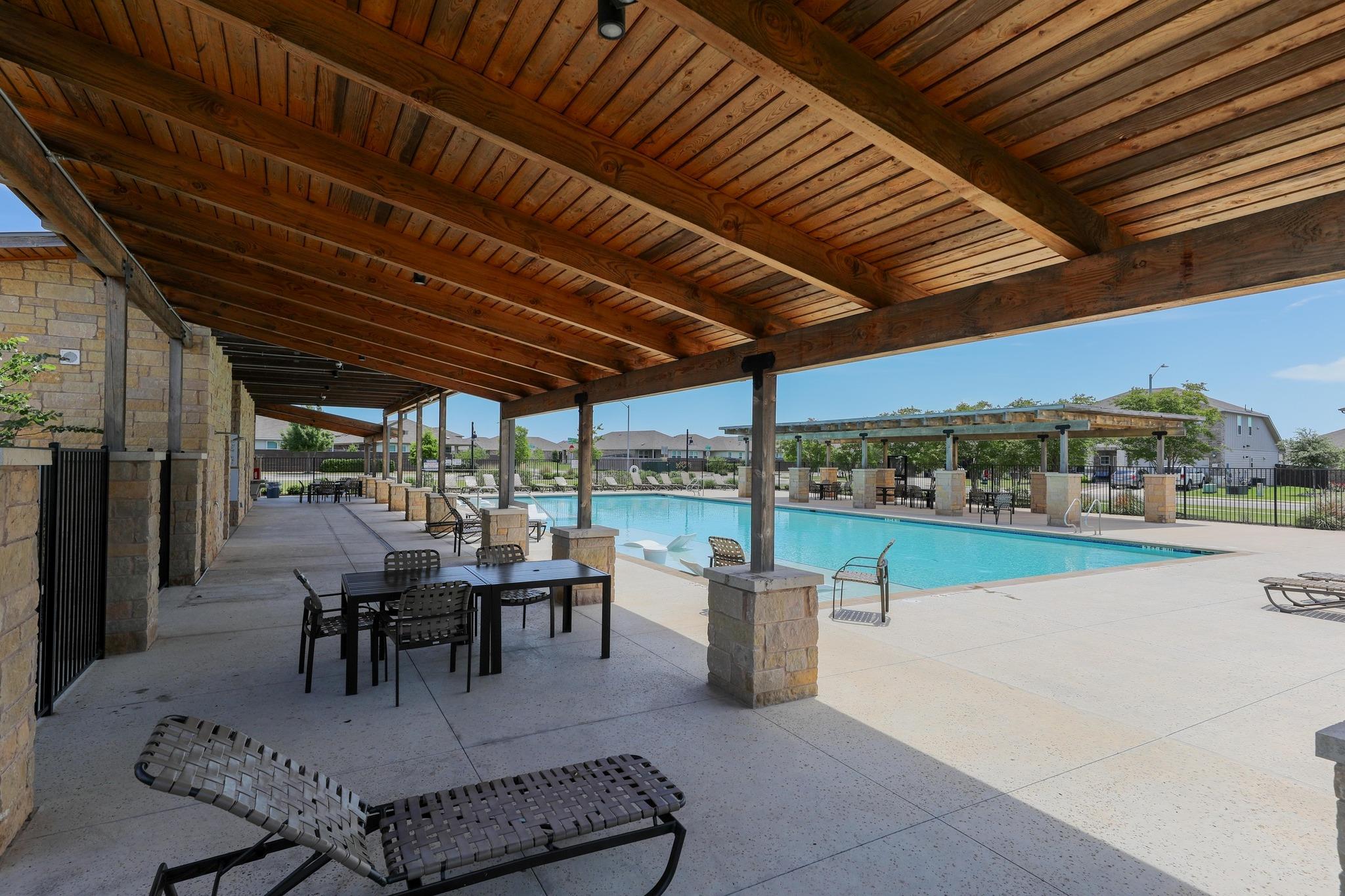 200 Waterway Ave, Hutto, TX 78634