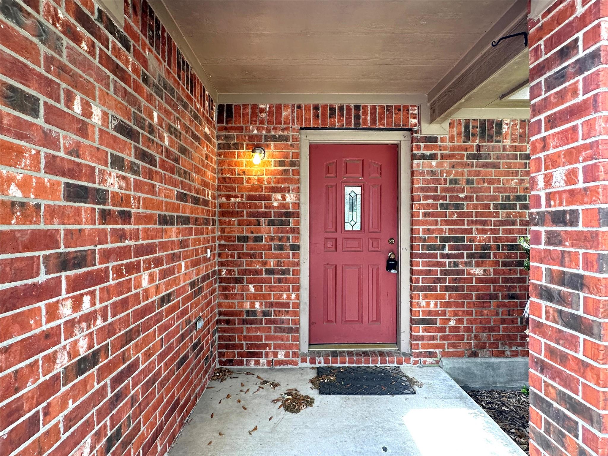 202 Lucky Clover Ln, Hutto, TX 78634