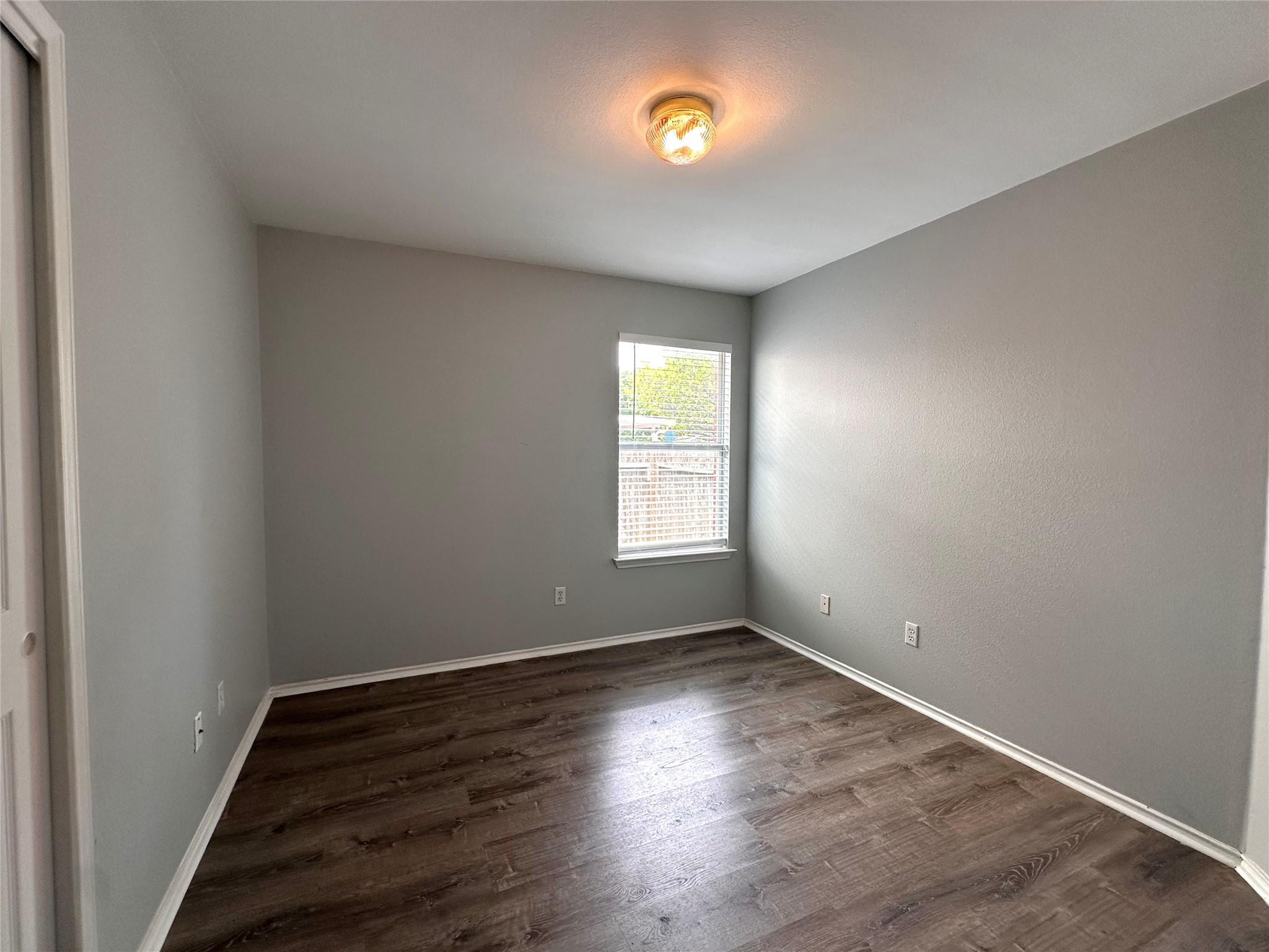 202 Lucky Clover Ln, Hutto, TX 78634