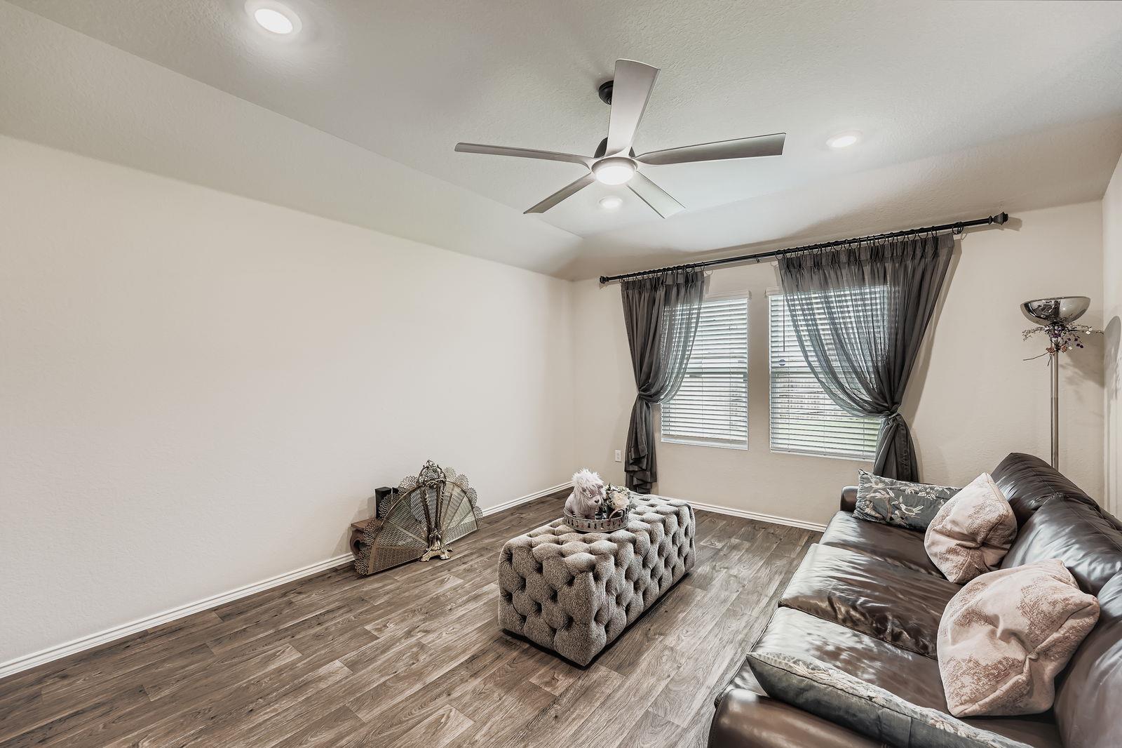 6008 Shanjia Dr, Austin, TX 78724