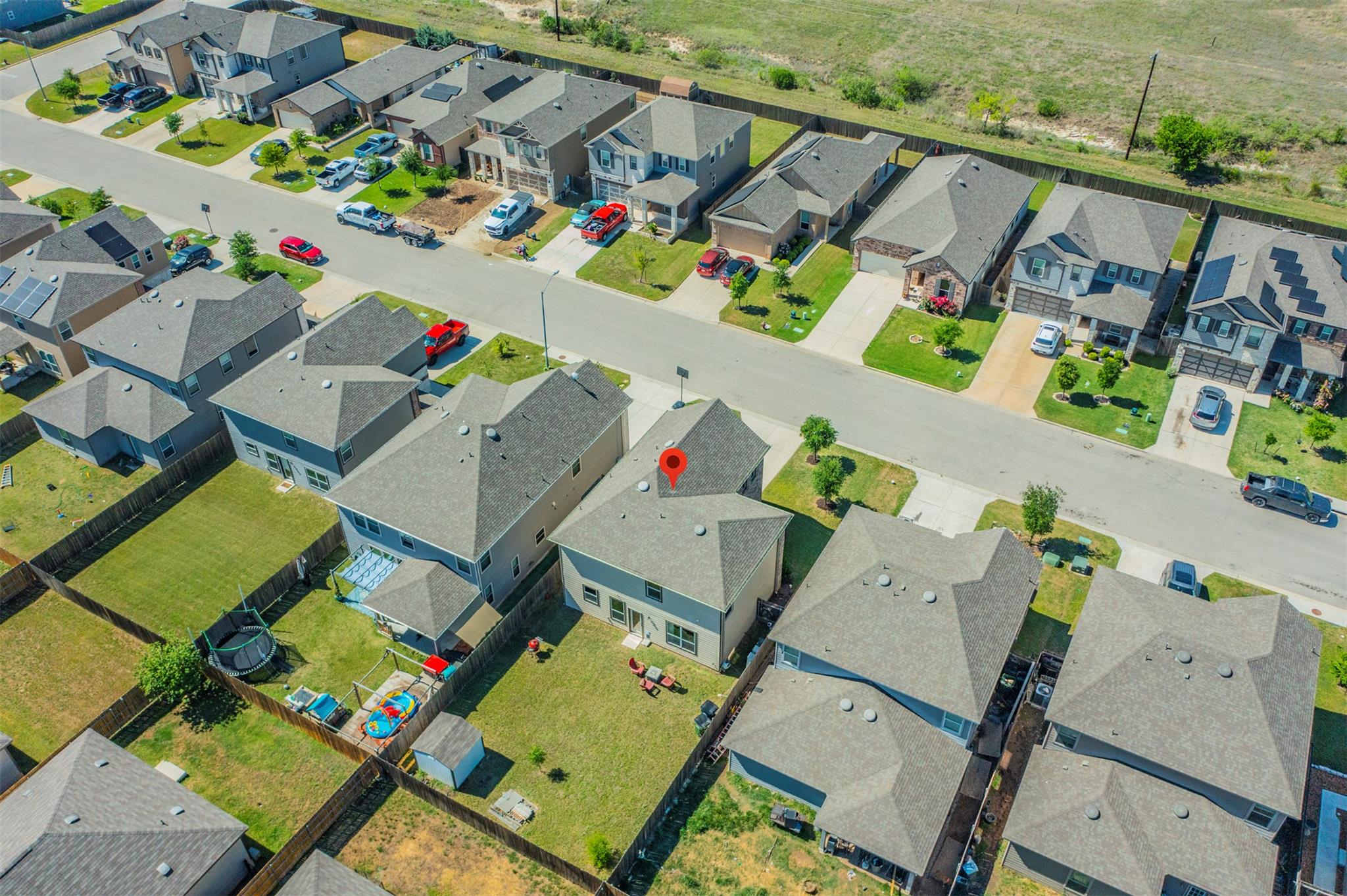 728 Bailey Park Dr, Jarrell, TX 76537