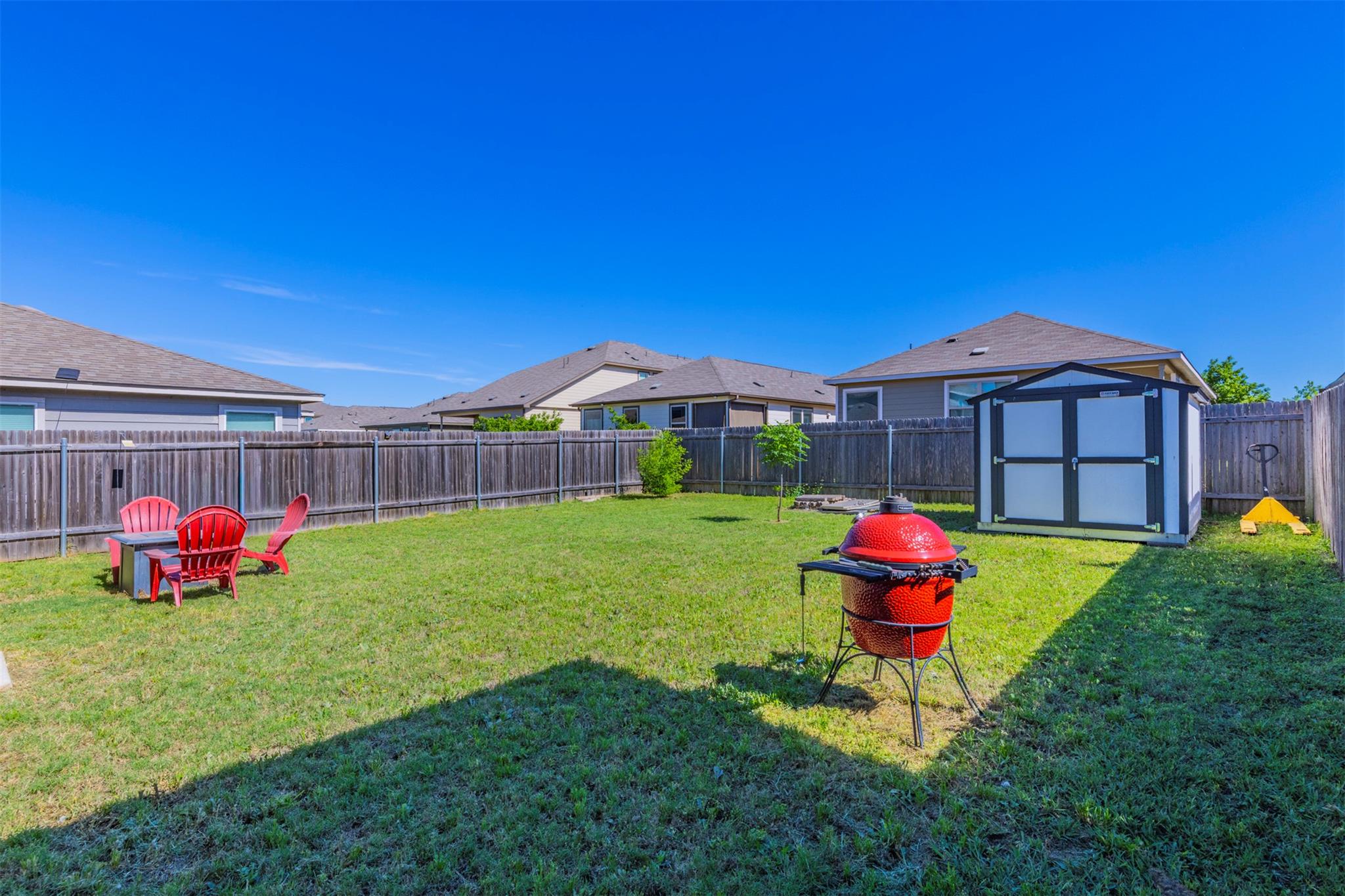 728 Bailey Park Dr, Jarrell, TX 76537