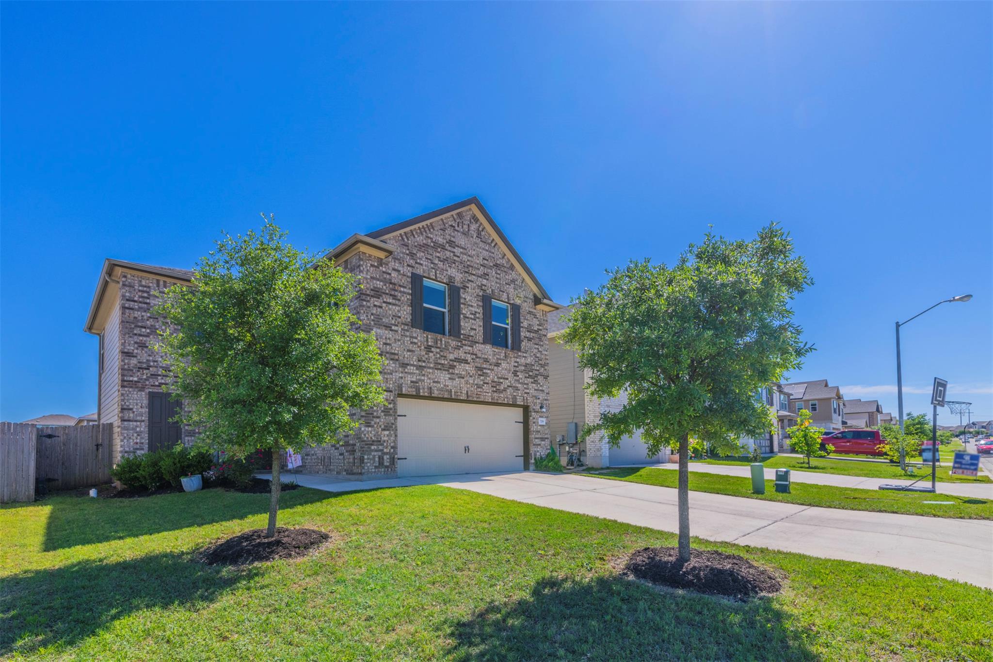 728 Bailey Park Dr, Jarrell, TX 76537