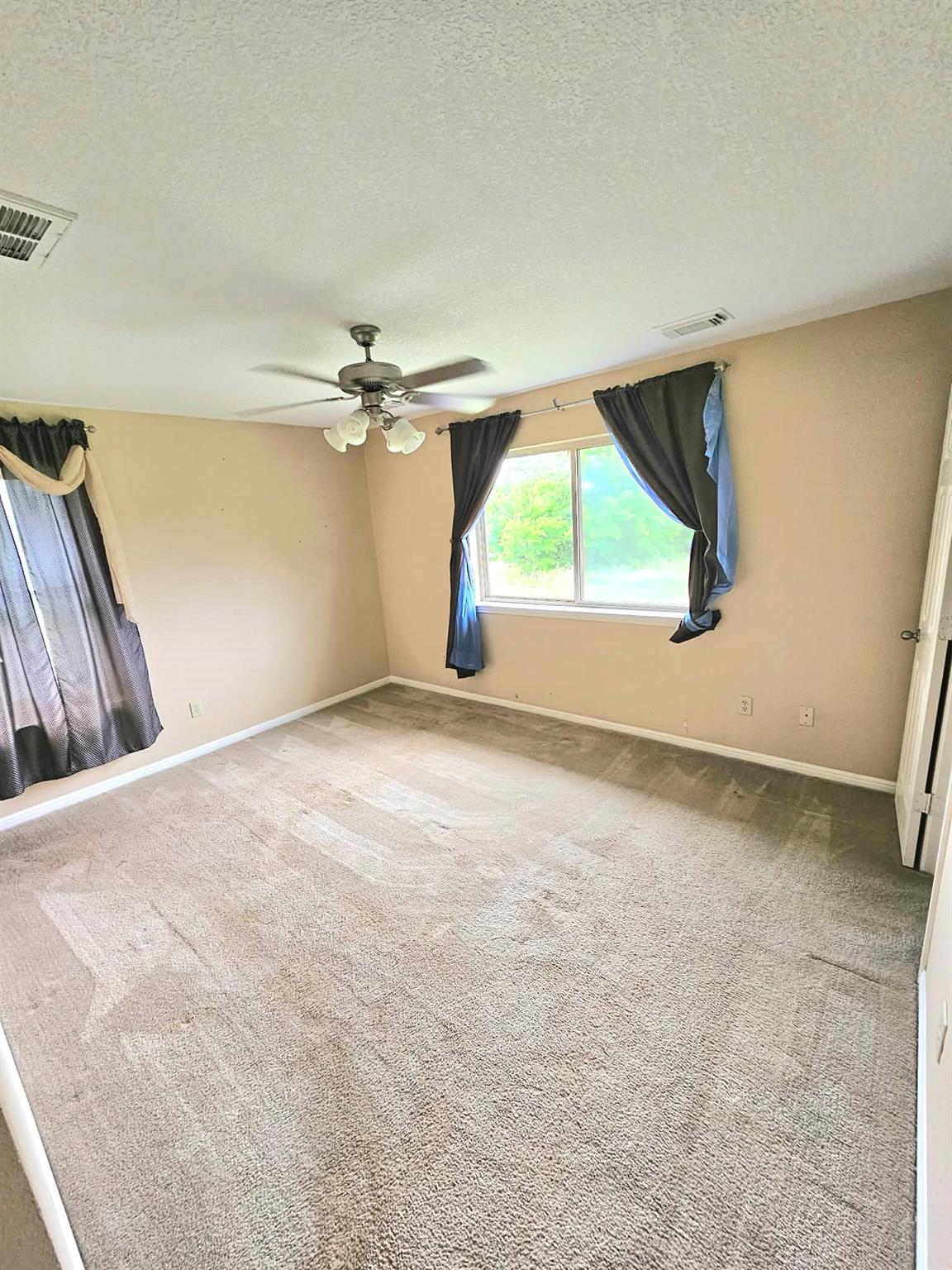 208 Settlers Ridge Rdg, Bertram, TX 78605