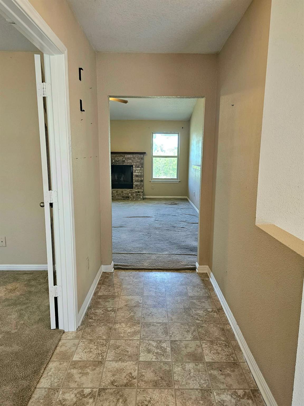 208 Settlers Ridge Rdg, Bertram, TX 78605