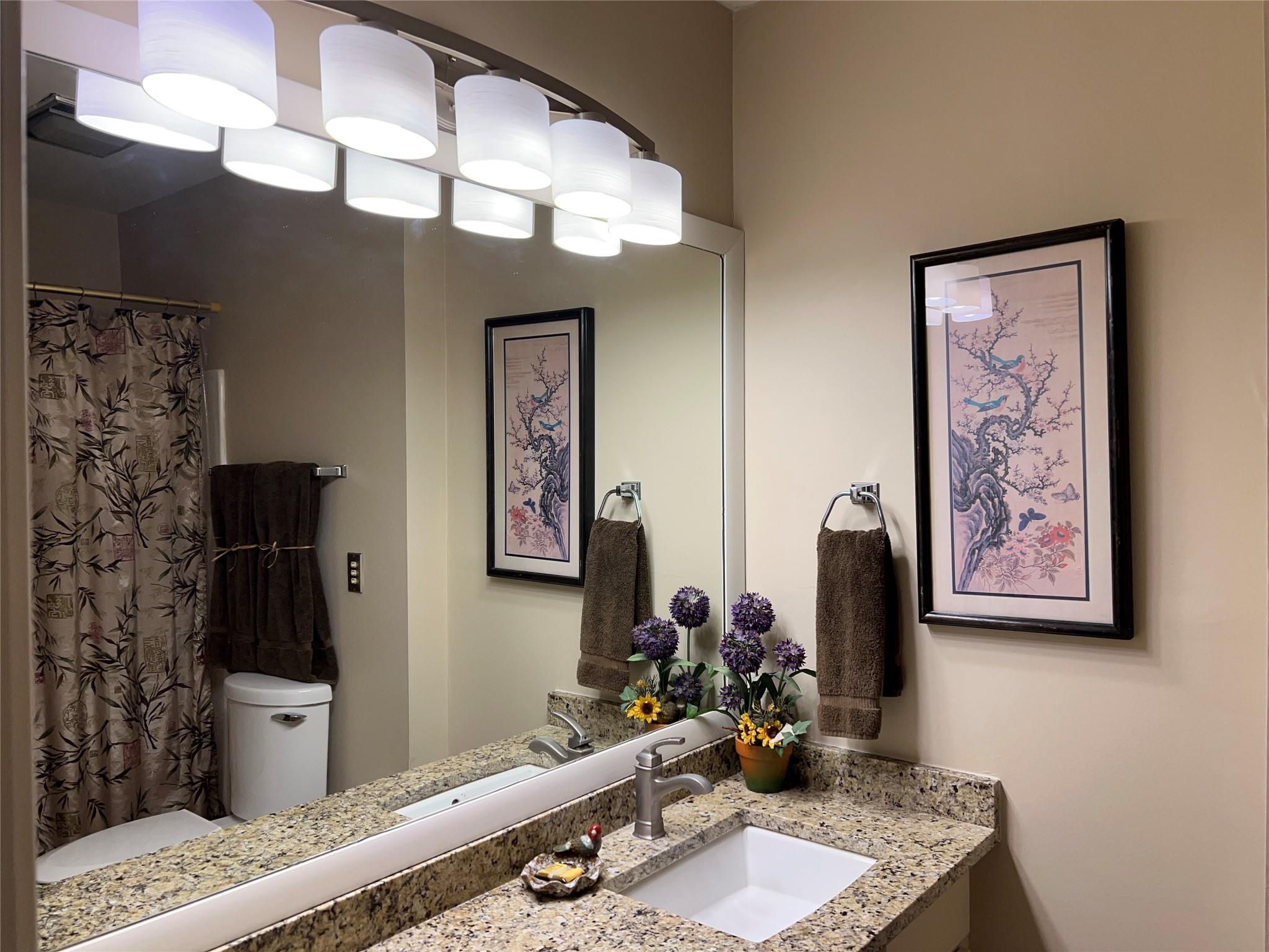 200 Full Moon # 3, Horseshoe Bay, TX 78657