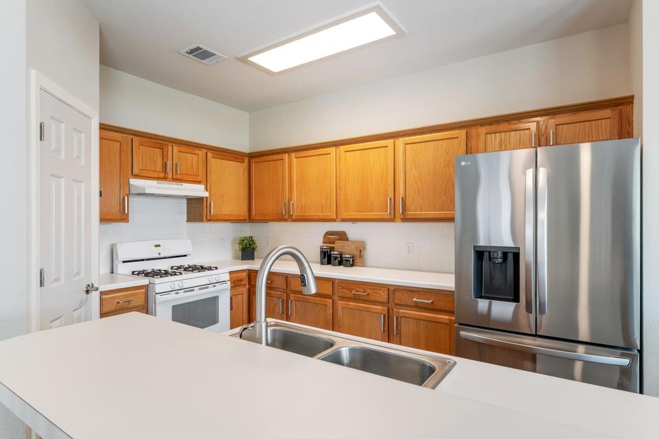 1112 CLYDE BANK Cv, Pflugerville, TX 78660