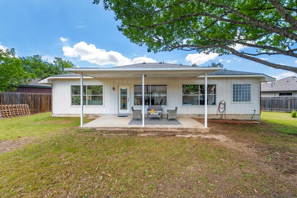 1112 CLYDE BANK Cv, Pflugerville, TX 78660