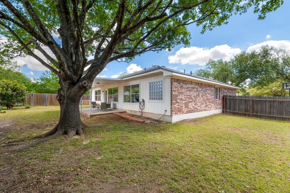 1112 CLYDE BANK Cv, Pflugerville, TX 78660