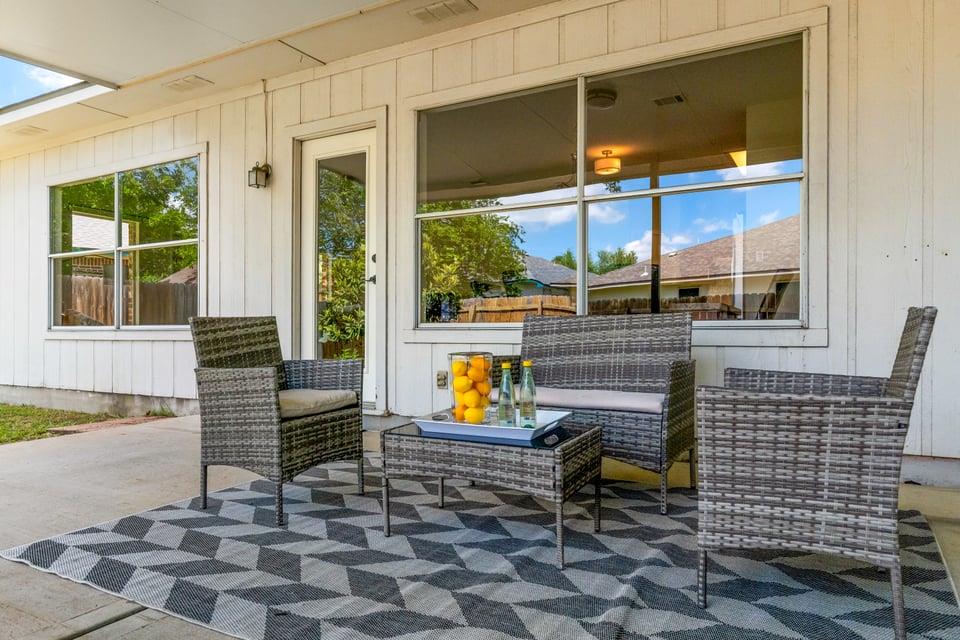 1112 CLYDE BANK Cv, Pflugerville, TX 78660