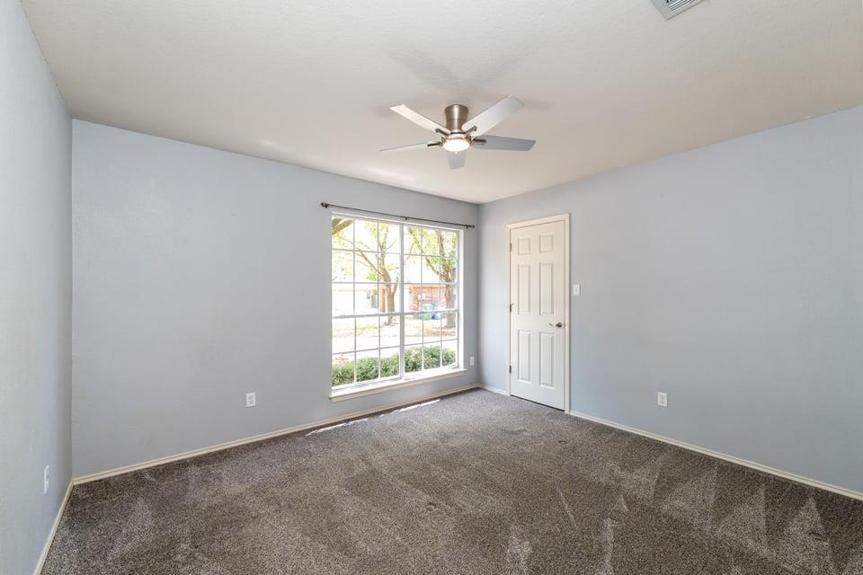 1112 CLYDE BANK Cv, Pflugerville, TX 78660