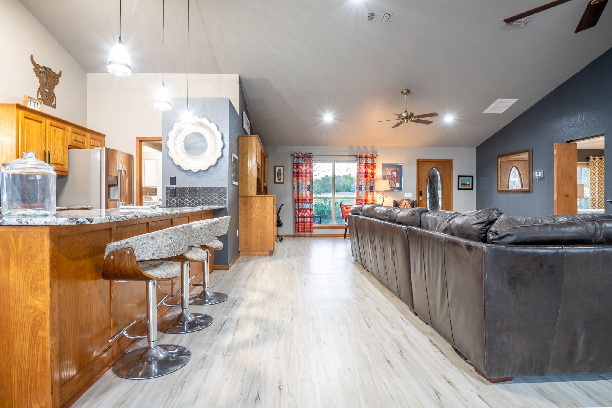 6234 S Fm 1174, Bertram, TX 78605