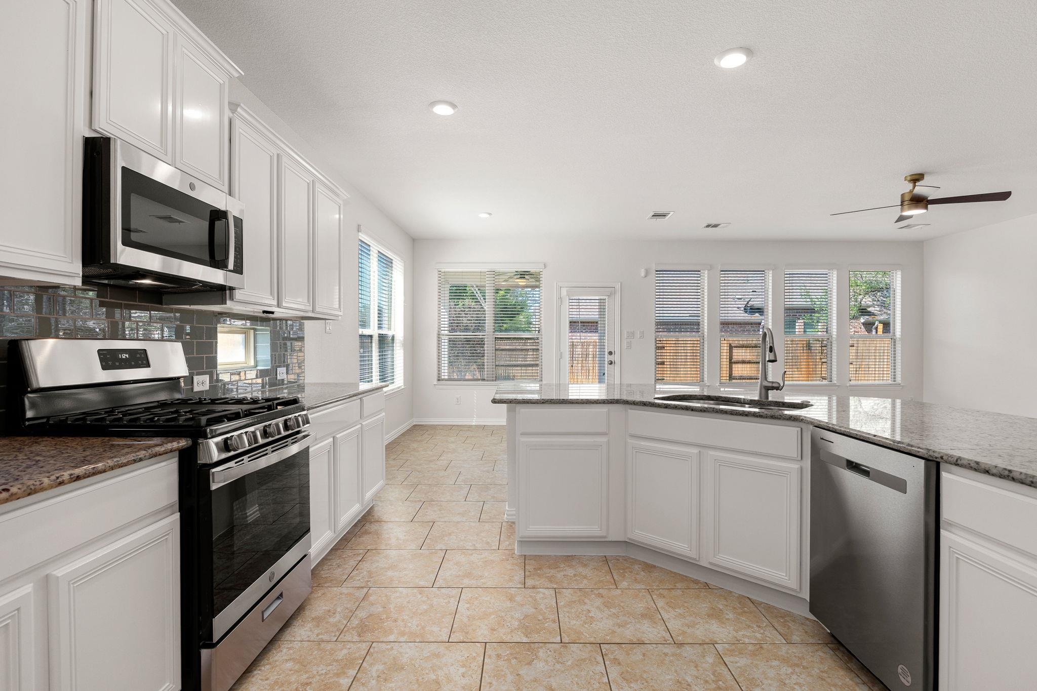 4032 Flowstone Ln, Round Rock, TX 78681