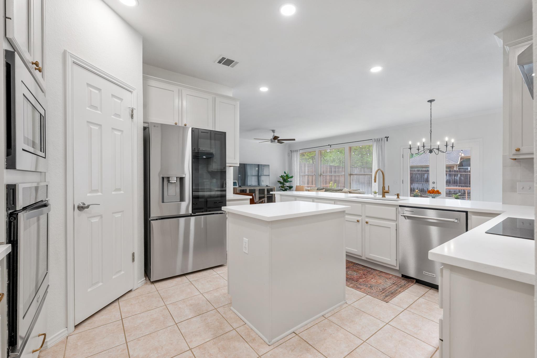 11817 Lake Stone Dr, Austin, TX 78738