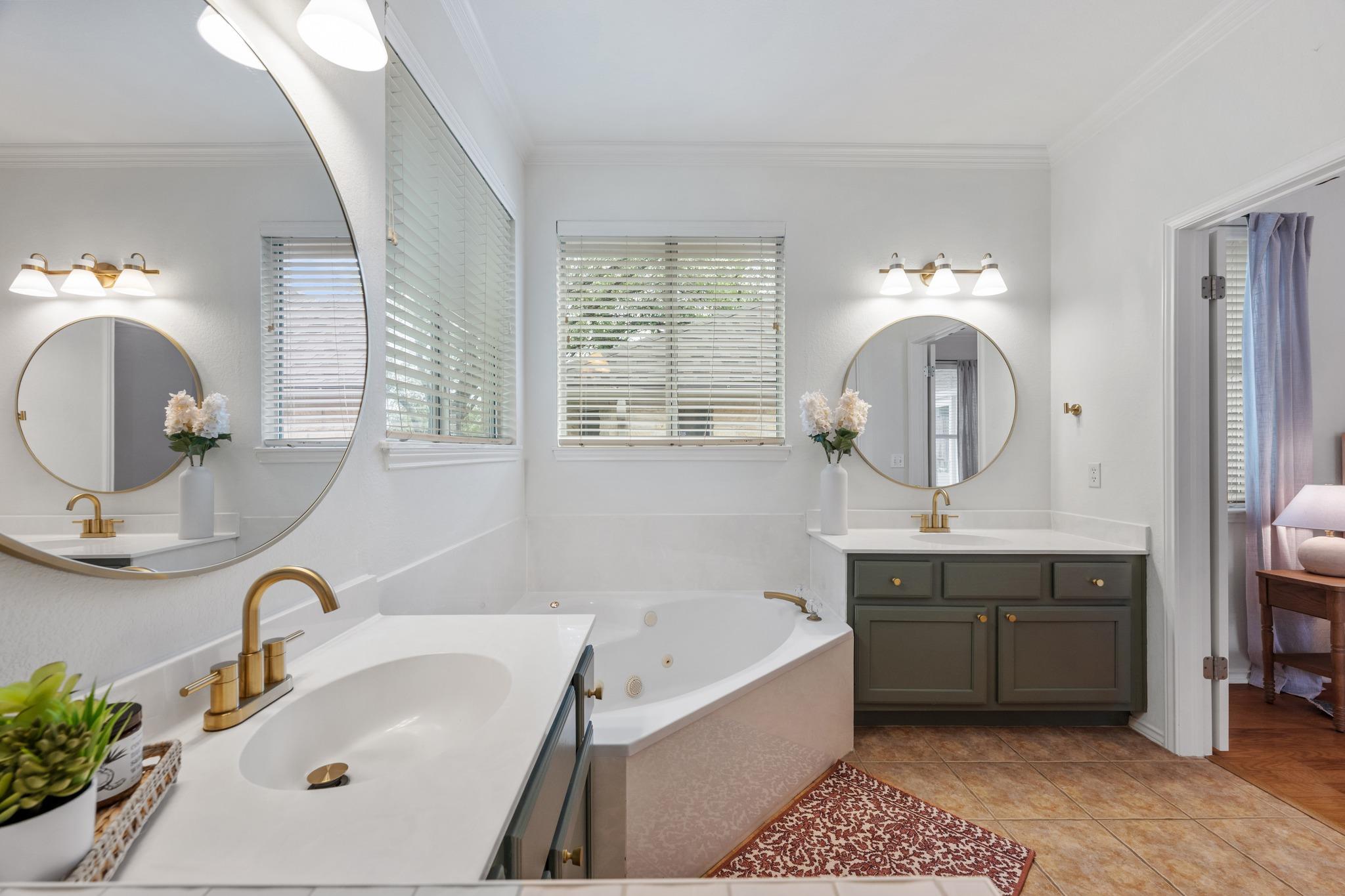 11817 Lake Stone Dr, Austin, TX 78738