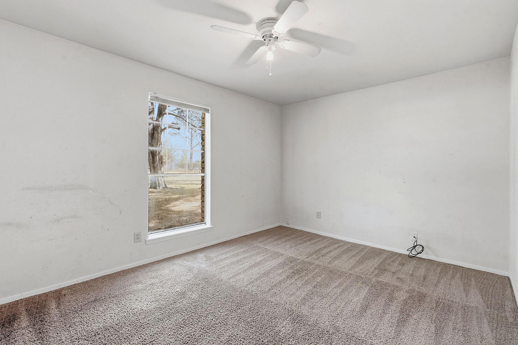 213 Indian Oak Dr, Bastrop, TX 78602