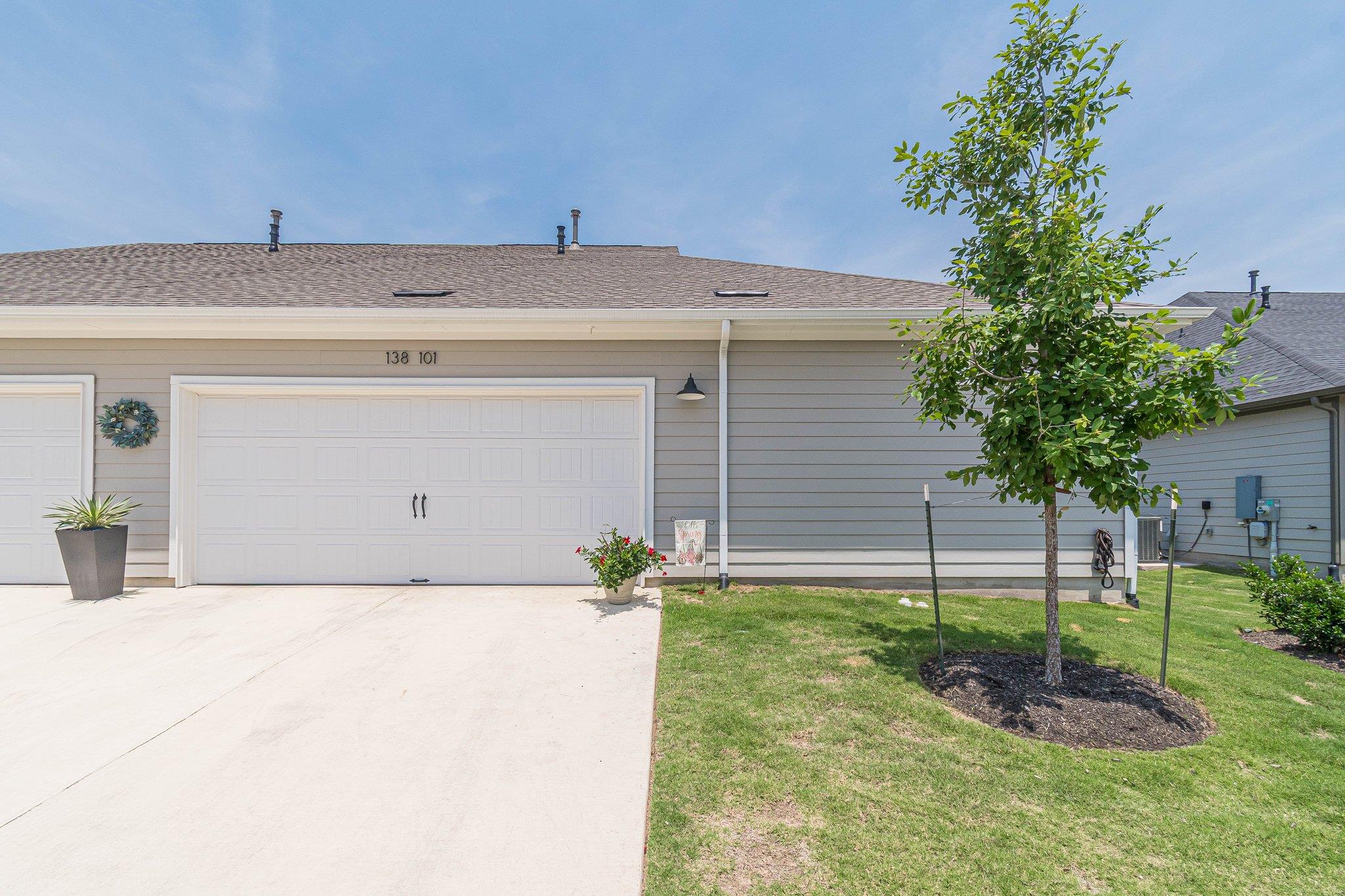 138 Harborside Dr # 101, San Marcos, TX 78666