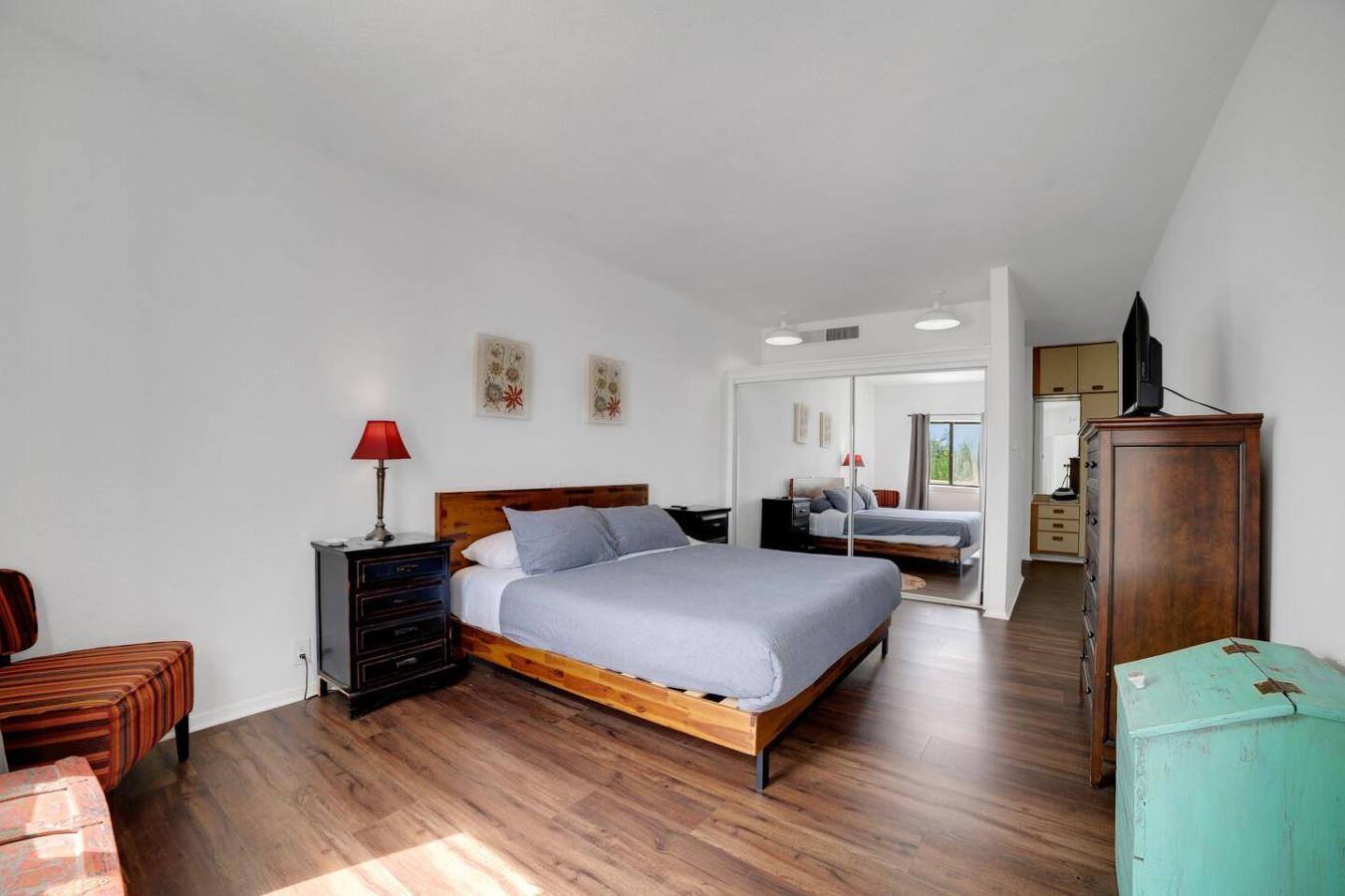 1 Crystal Springs Court Ct # H, The Hills, TX 78738