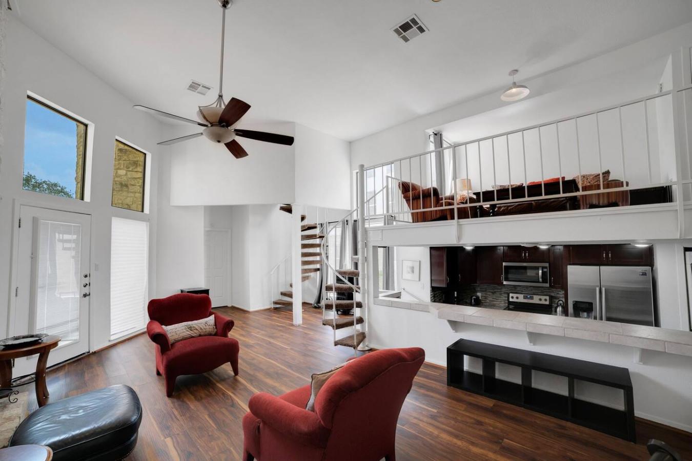 1 Crystal Springs Court Ct # H, The Hills, TX 78738