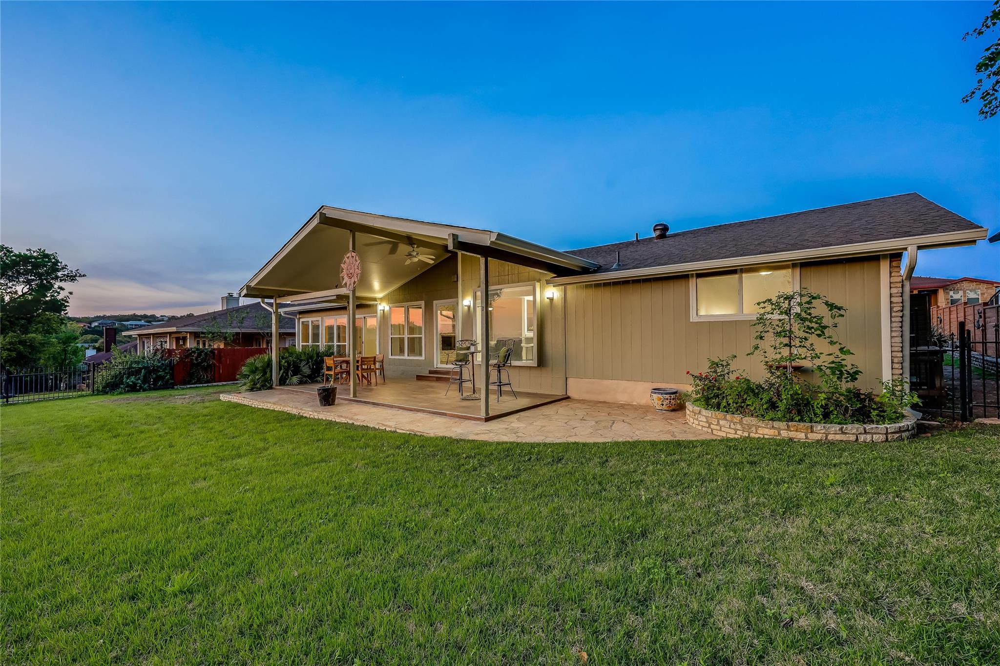 2802 Douglas Cv, Lago Vista, TX 78645