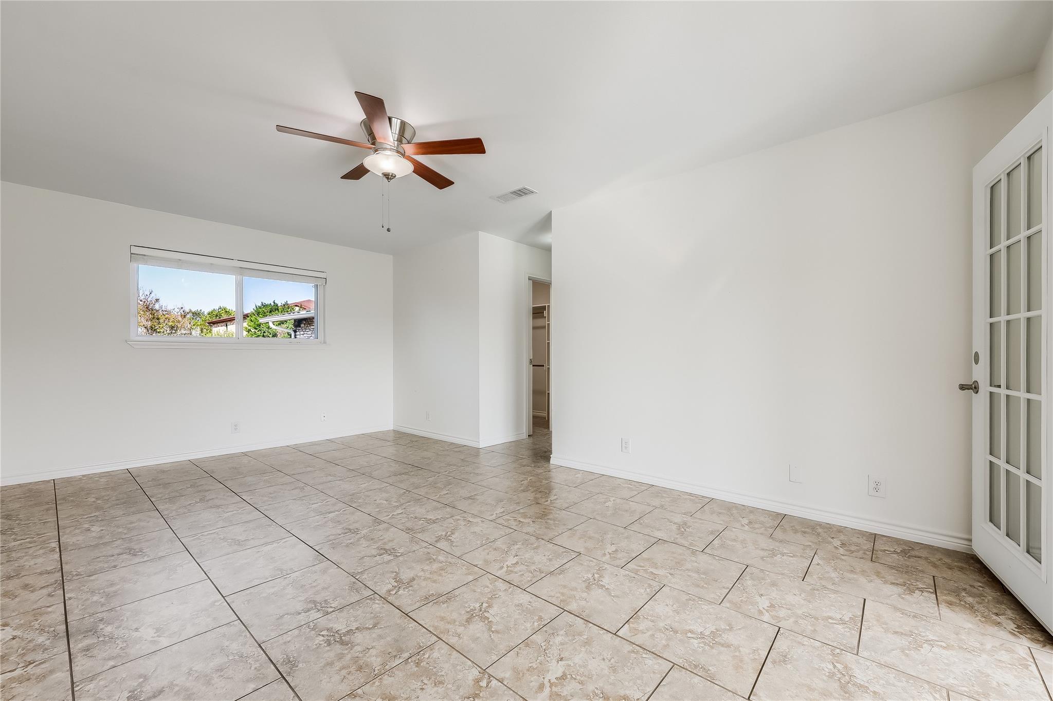 2802 Douglas Cv, Lago Vista, TX 78645