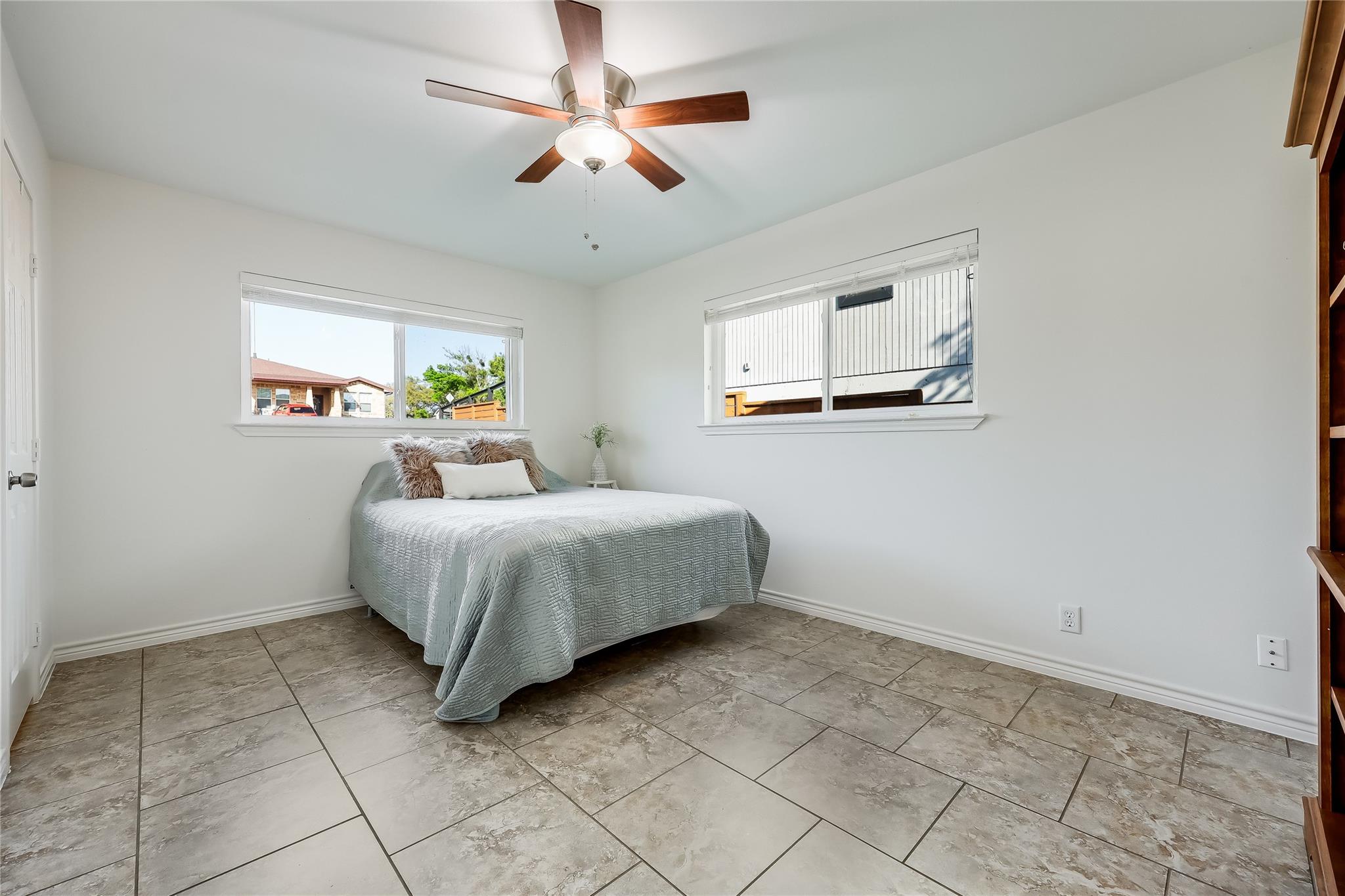 2802 Douglas Cv, Lago Vista, TX 78645