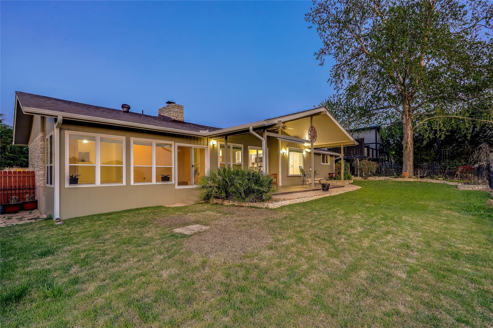 2802 Douglas Cv, Lago Vista, TX 78645