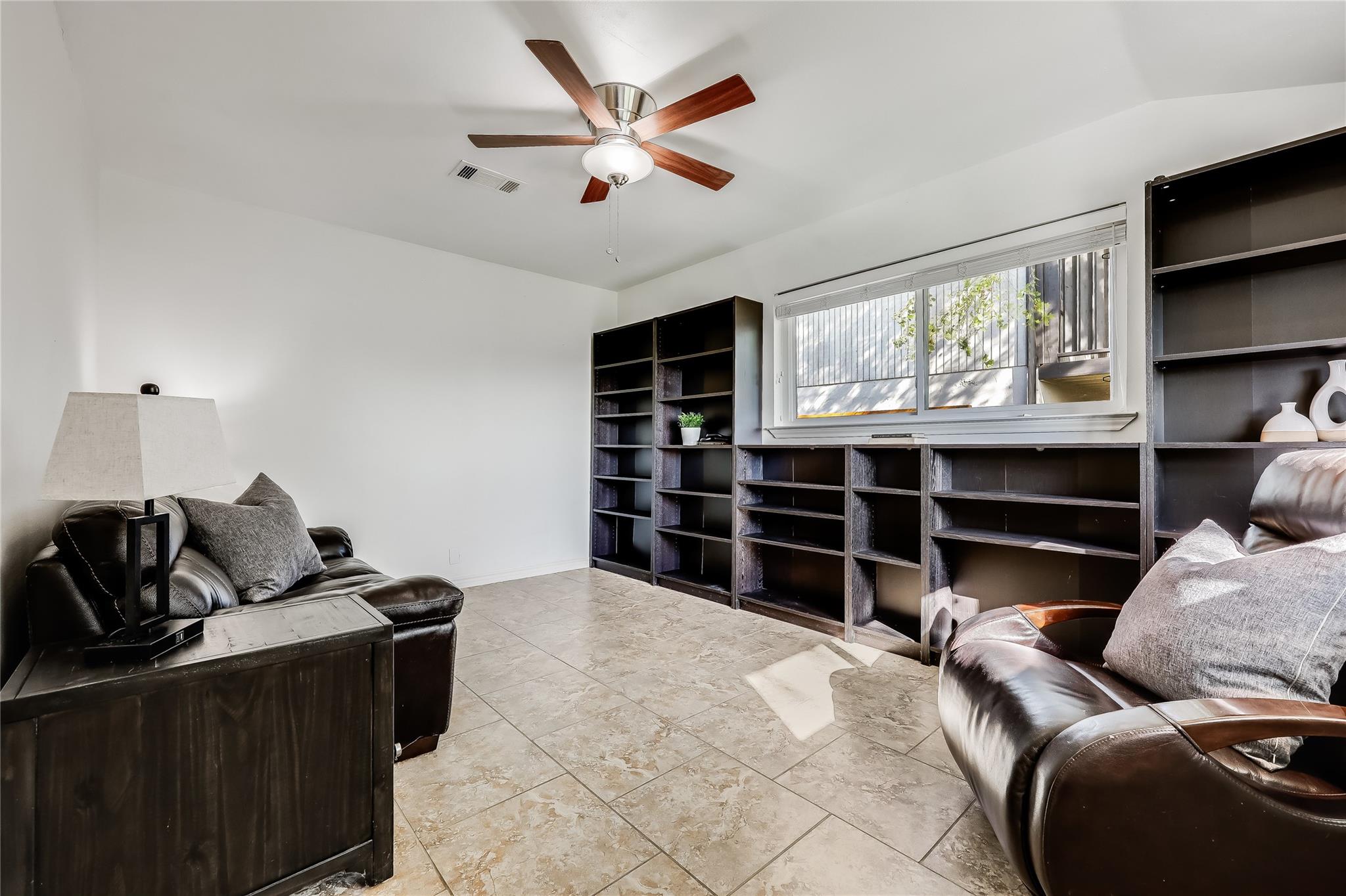 2802 Douglas Cv, Lago Vista, TX 78645