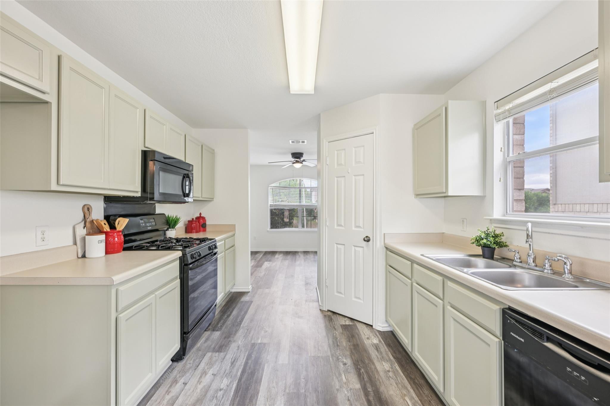 326 Covent Dr, Kyle, TX 78640