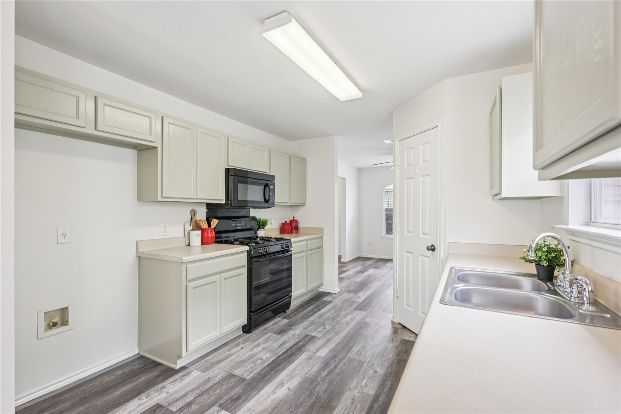 326 Covent Dr, Kyle, TX 78640