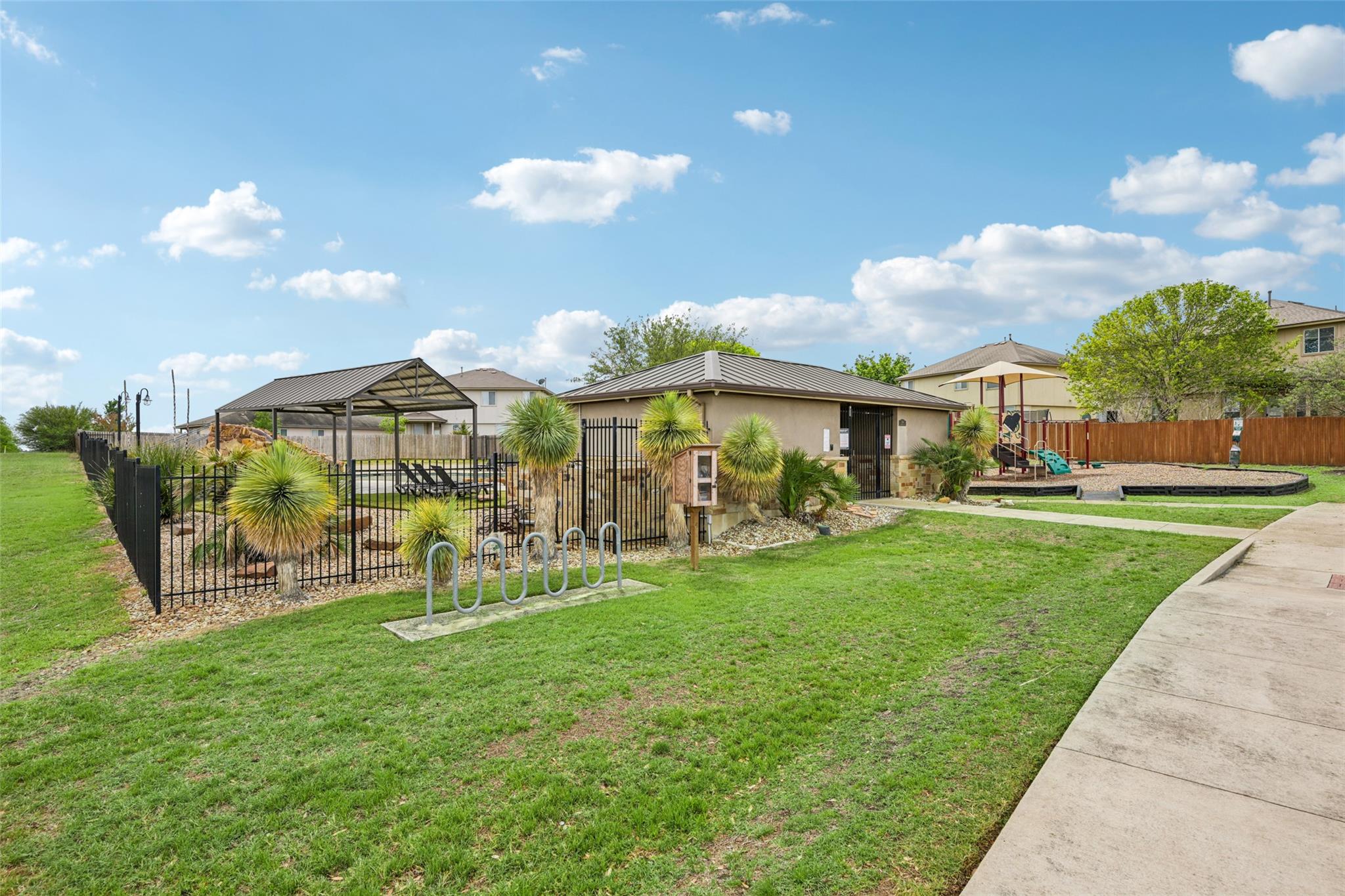 326 Covent Dr, Kyle, TX 78640