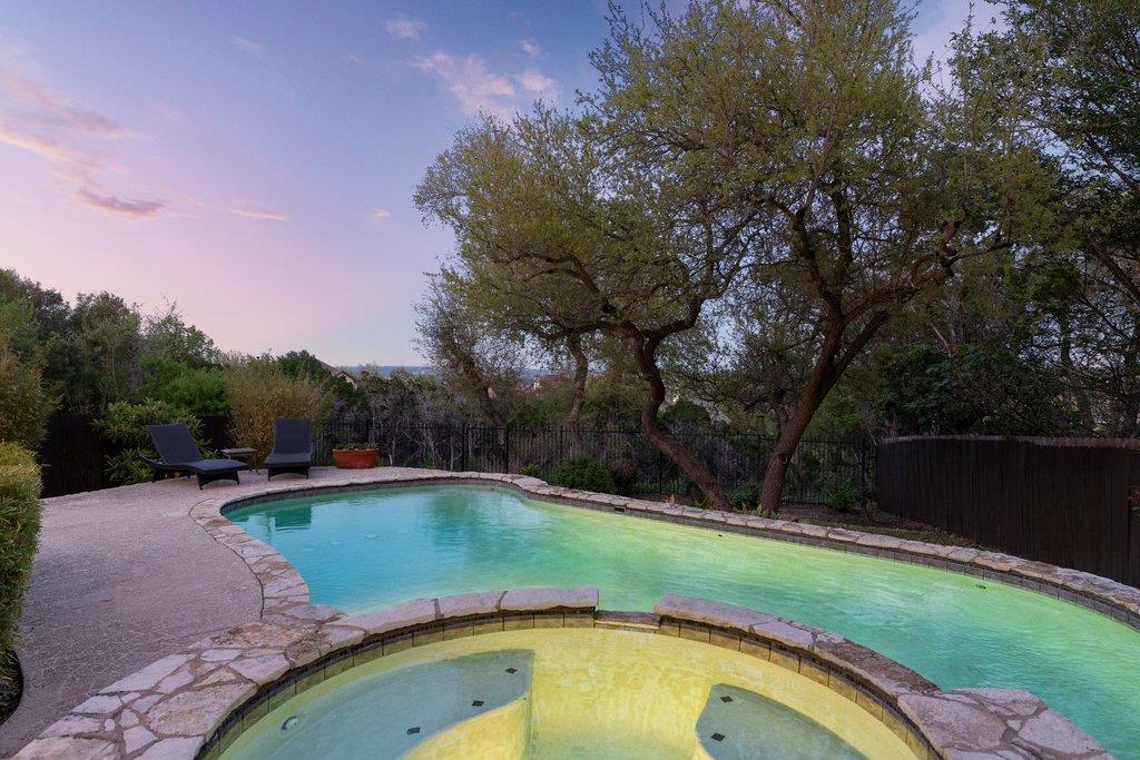 12424 Fairfax Ridge Pl, Austin, TX 78738