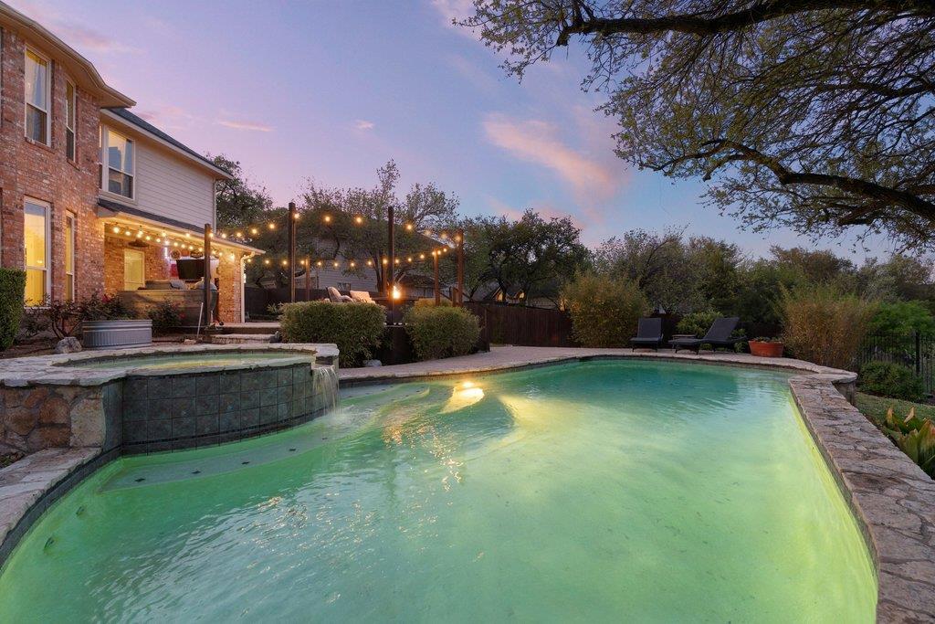 12424 Fairfax Ridge Pl, Austin, TX 78738