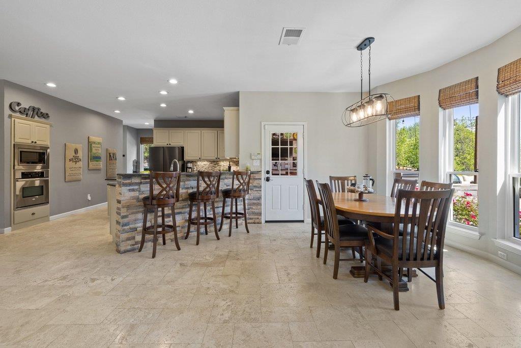 12424 Fairfax Ridge Pl, Austin, TX 78738