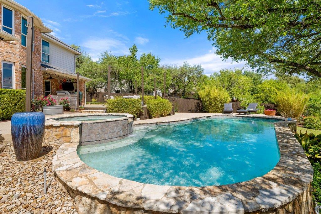 12424 Fairfax Ridge Pl, Austin, TX 78738