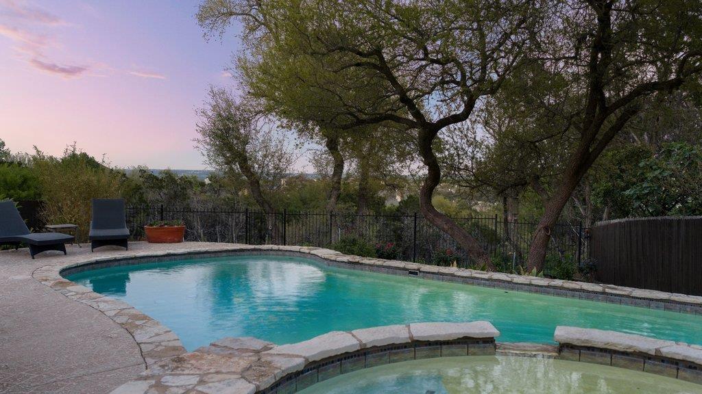 12424 Fairfax Ridge Pl, Austin, TX 78738