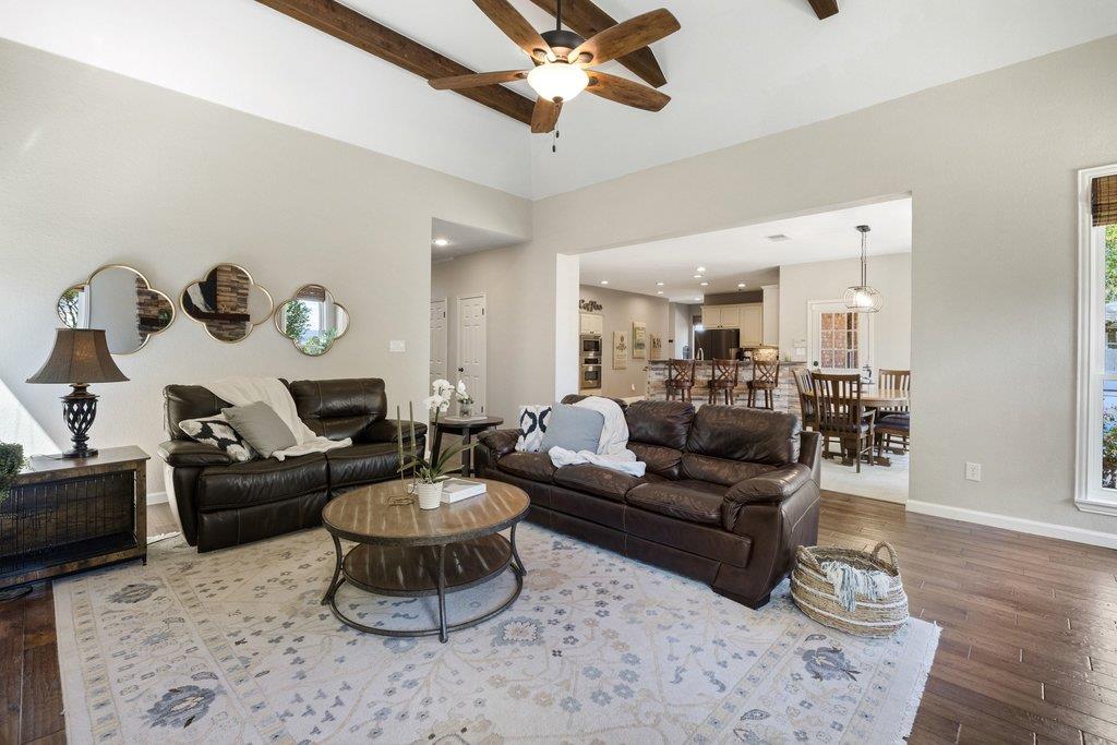 12424 Fairfax Ridge Pl, Austin, TX 78738