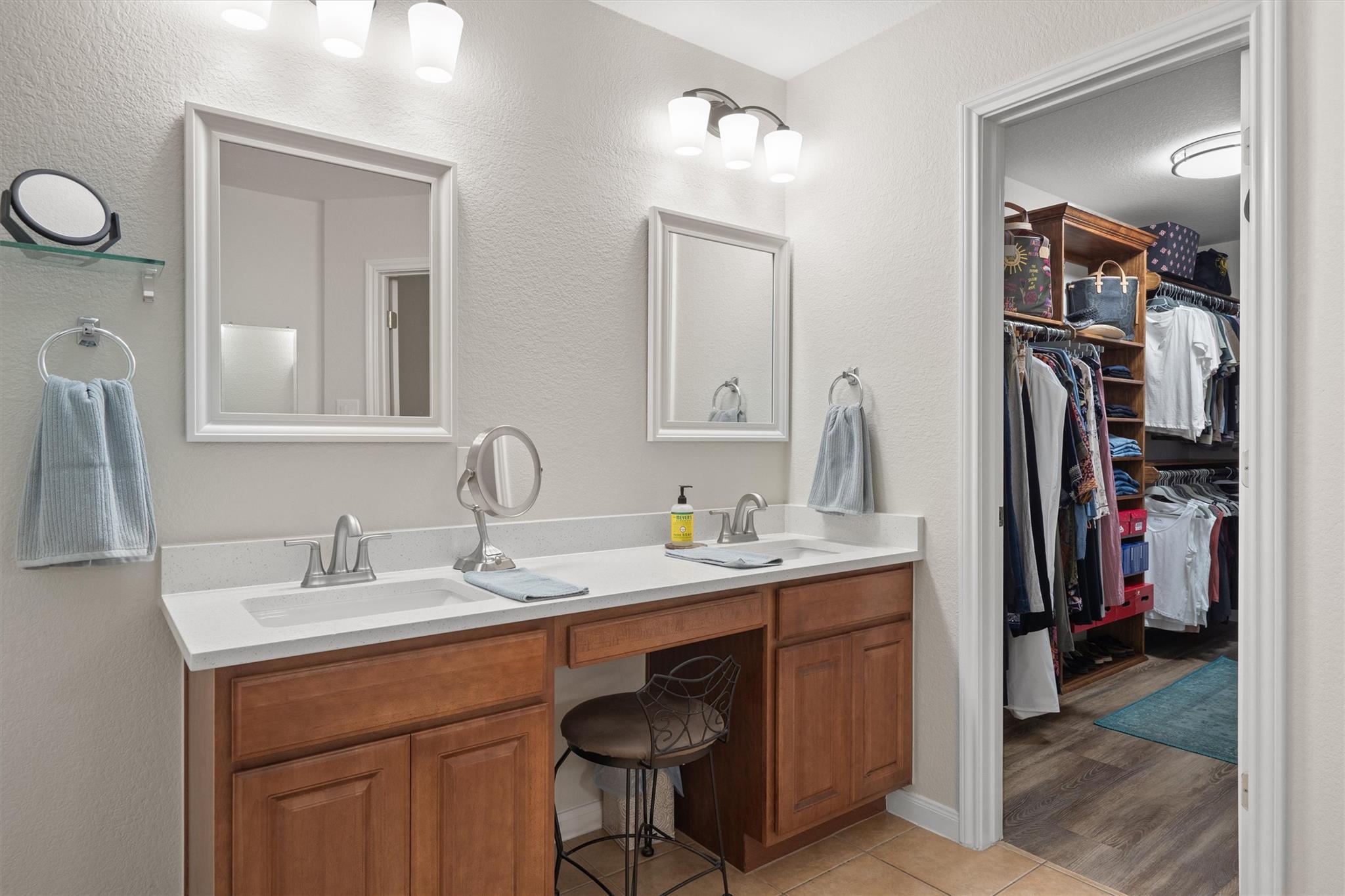 332 Hidden Brook Ln, Round Rock, TX 78665