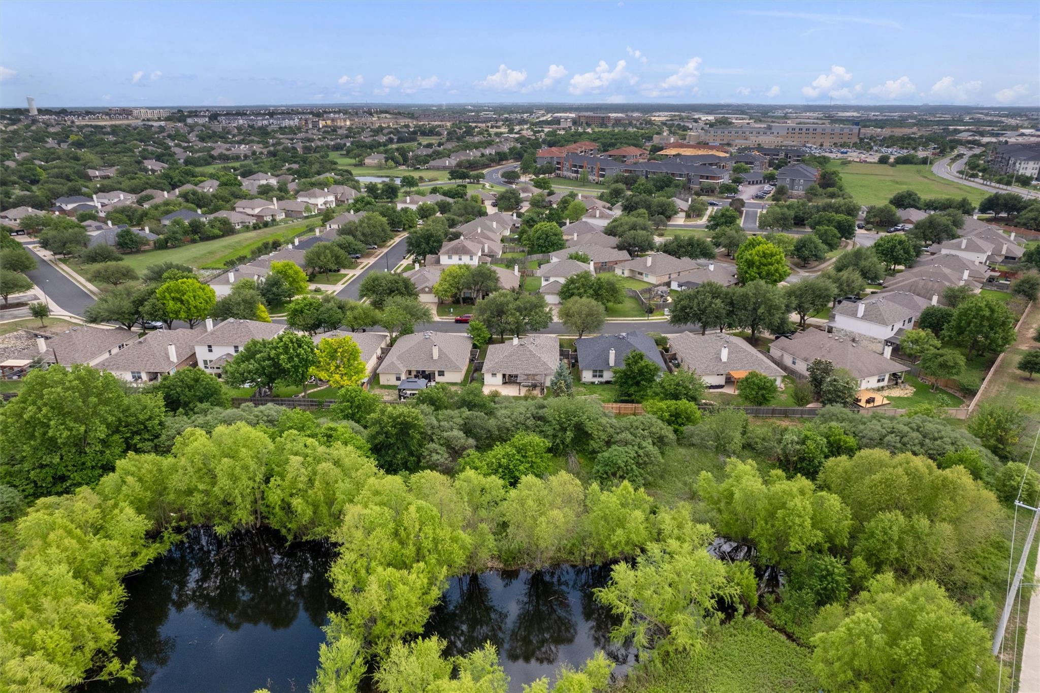 332 Hidden Brook Ln, Round Rock, TX 78665