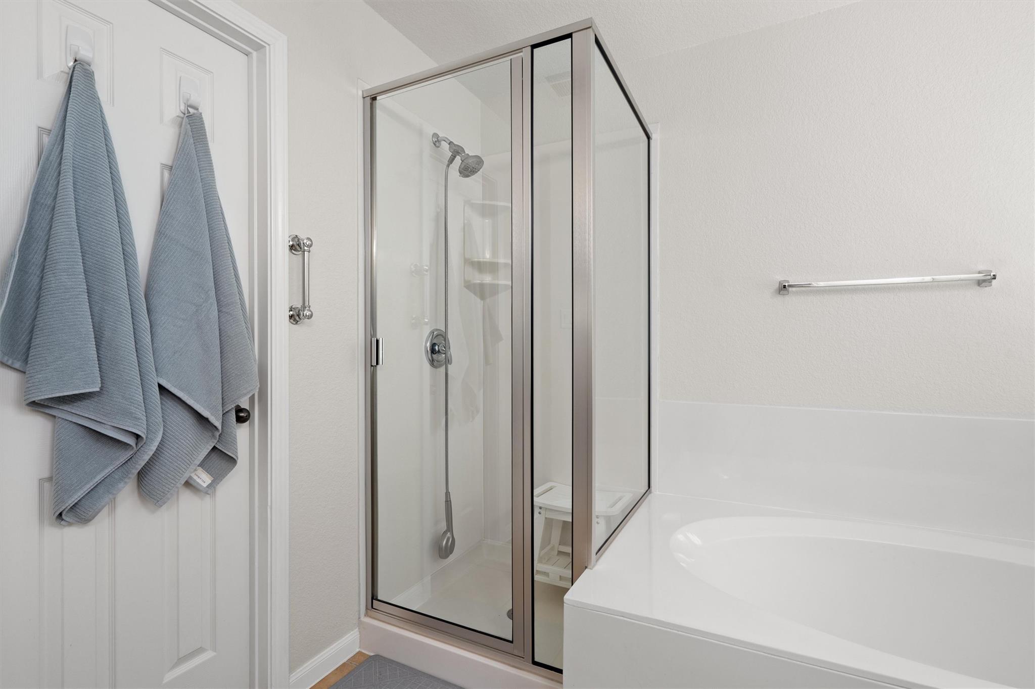 332 Hidden Brook Ln, Round Rock, TX 78665