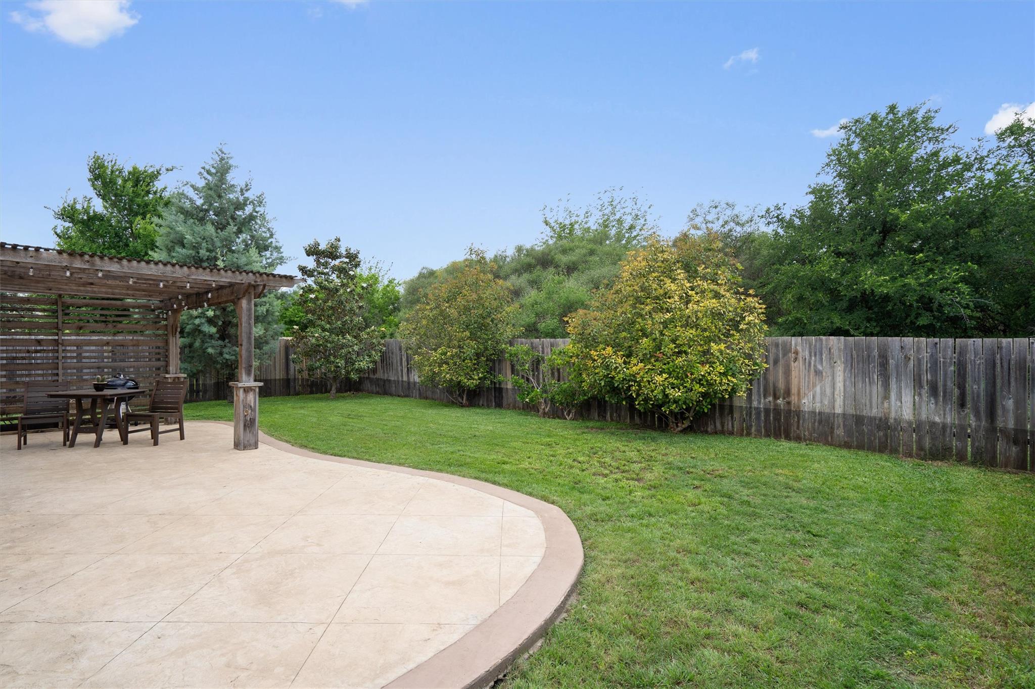 332 Hidden Brook Ln, Round Rock, TX 78665