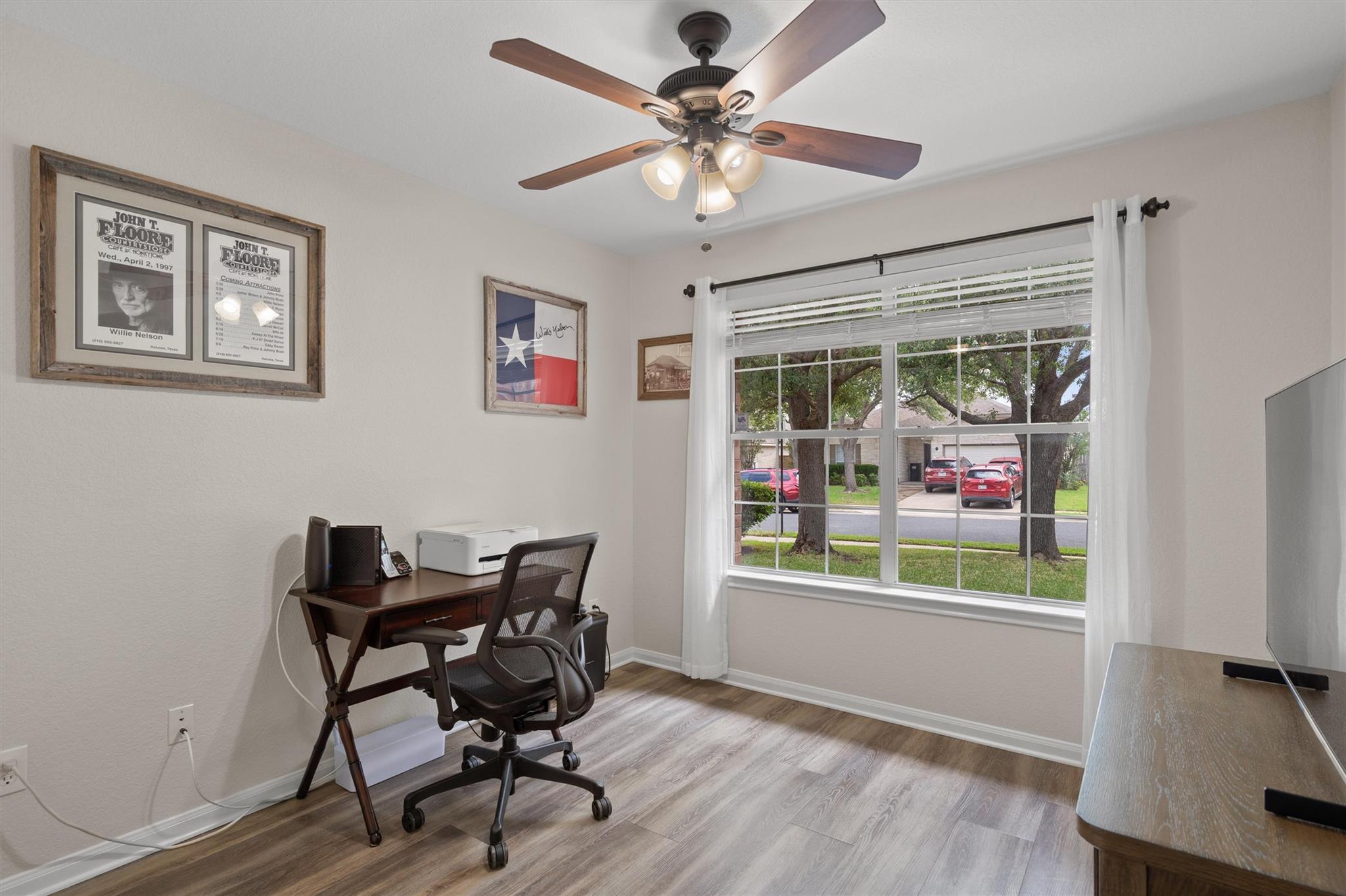 332 Hidden Brook Ln, Round Rock, TX 78665