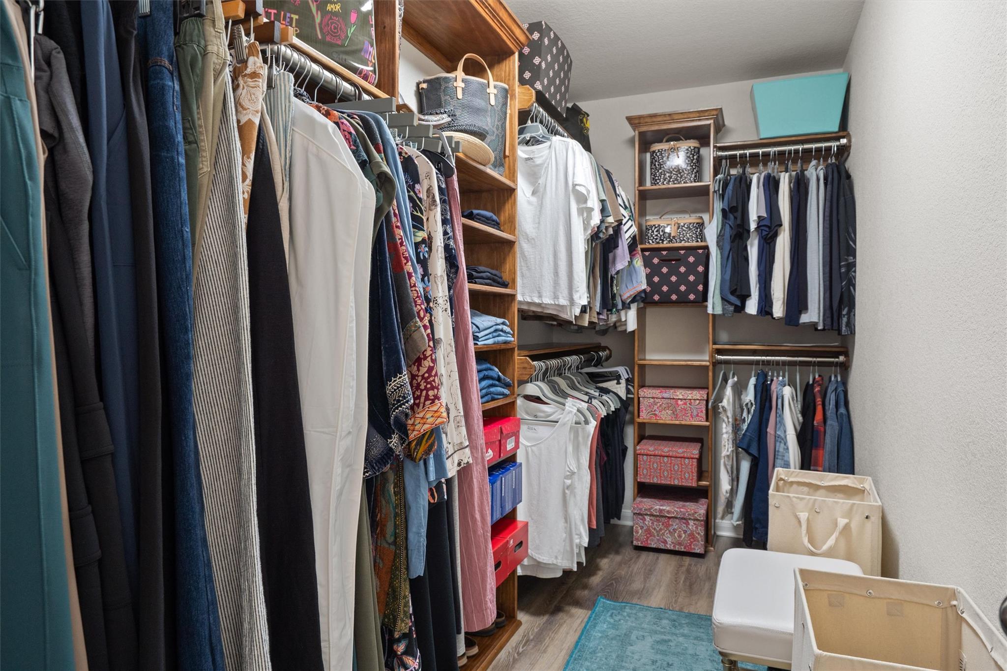 332 Hidden Brook Ln, Round Rock, TX 78665