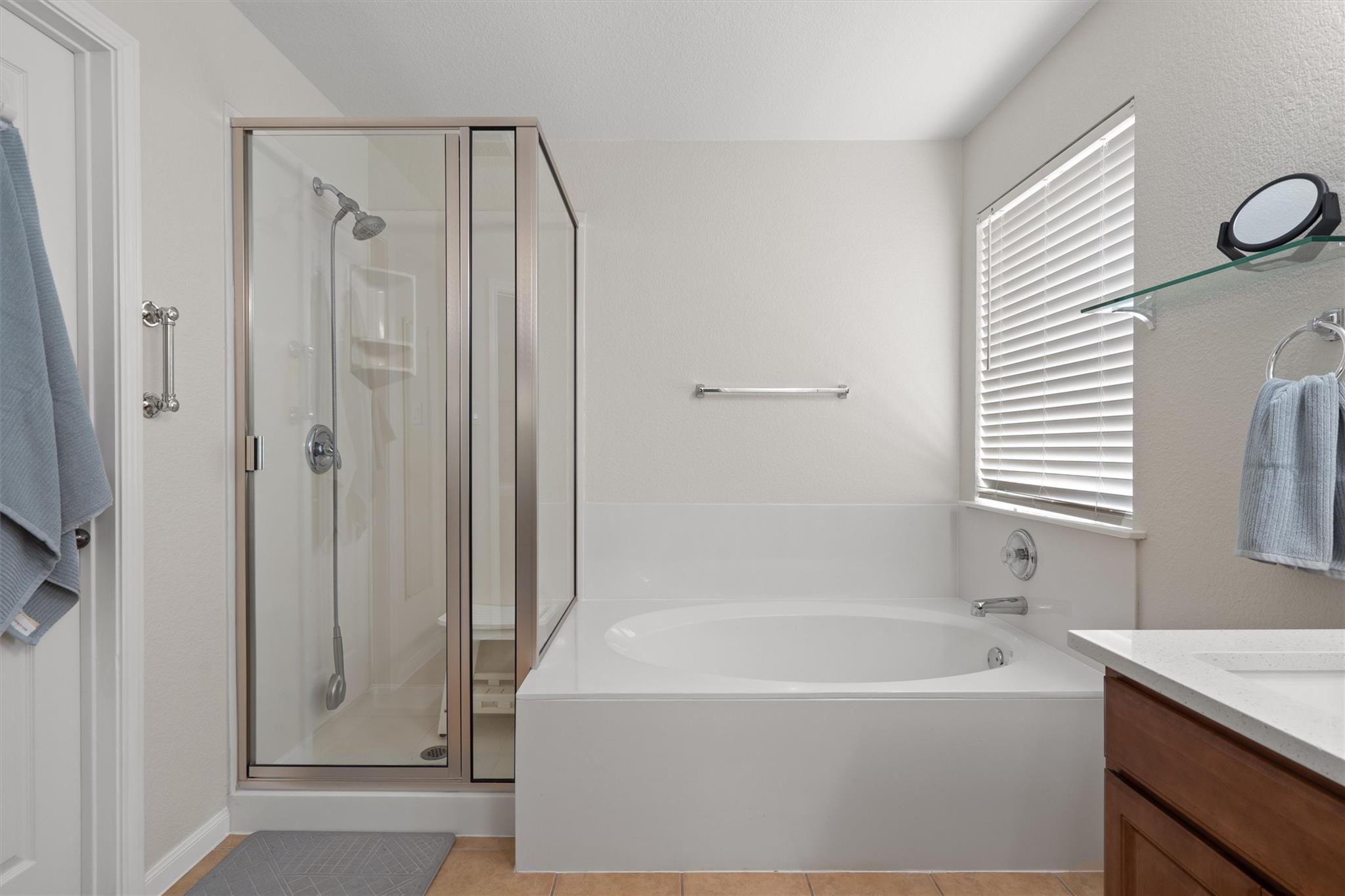 332 Hidden Brook Ln, Round Rock, TX 78665