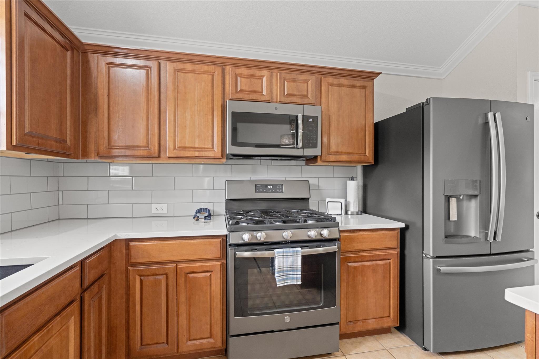 332 Hidden Brook Ln, Round Rock, TX 78665