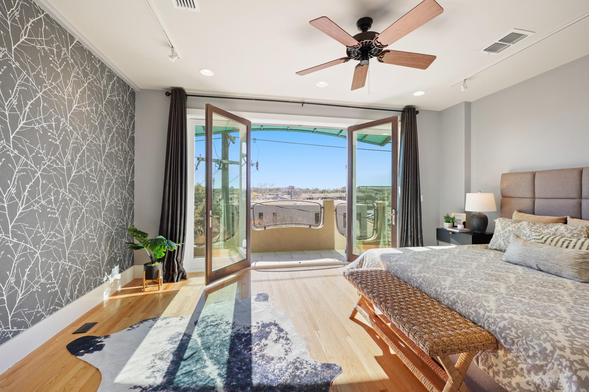 206 E Live Oak St # C, Austin, TX 78704