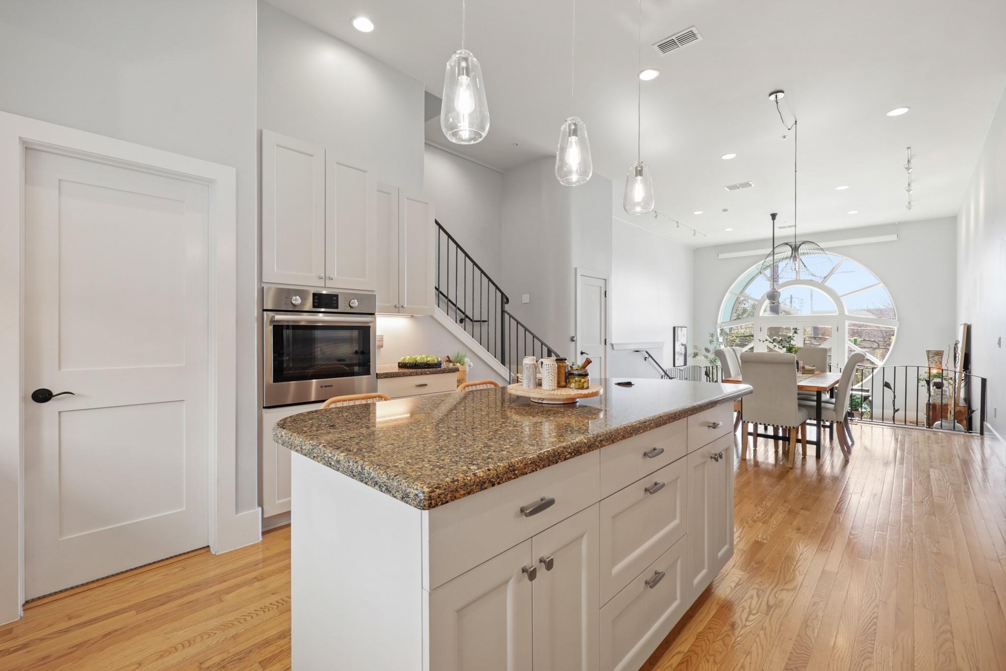 206 E Live Oak St # C, Austin, TX 78704