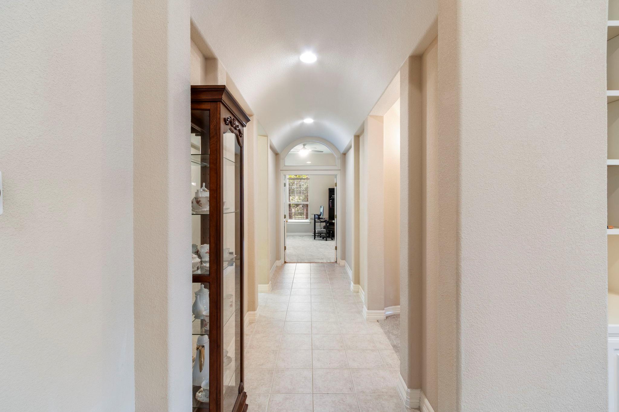 15 Sarazen Loop N, Georgetown, TX 78628