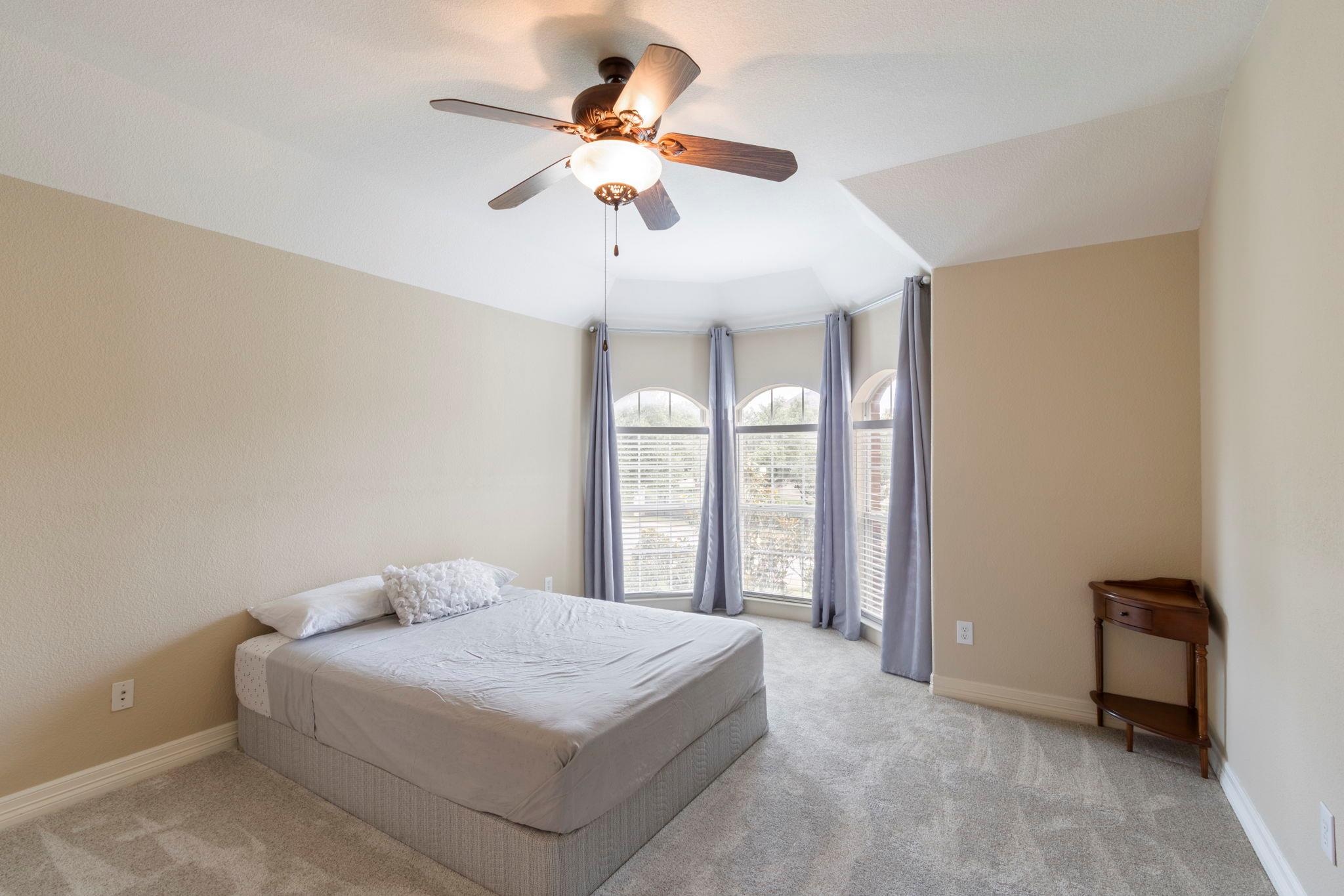 15 Sarazen Loop N, Georgetown, TX 78628